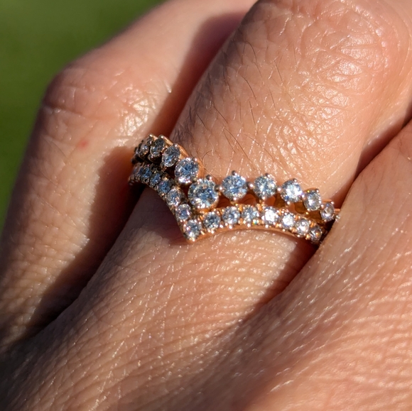 14K Rose Gold Double Row Diamond V Curve Ring Band - Picture 8 of 9